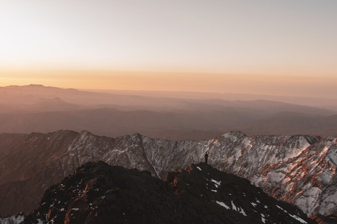 2 Days 1 Night Hike Mount Toubkal Tour - Day 2: 4:30 am Breakfast, Summit Timing, and the Descent Plan