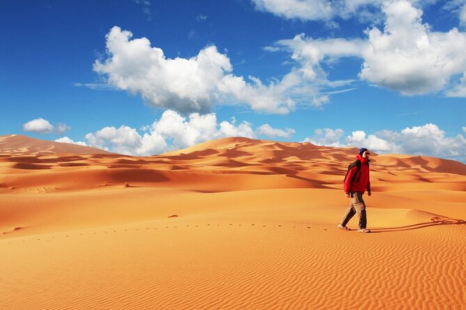 3-Day Tour in Marrakech To Merzouga Desert - Hitting the Road: Marrakech to the Tizi-n-Tichka Mountain Pass