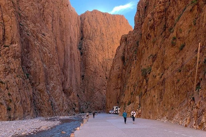 4 Day Desert Tour from Marrakech to Fes via Merzouga Sahara (Erg Chebbi) - Private one-way Marrakech to Fez, with the Atlas doing the heavy lifting