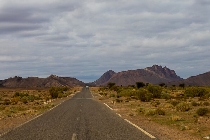 4 Days Desert Safari Tour from Marrakech to Merzouga - Camel ride sunrise option and 4x4 dunes with Khamlia