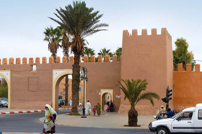 4 WD Agadir Small desert discovery including lunch - Tiznit’s old medina and the silver jewelry workshop vibe