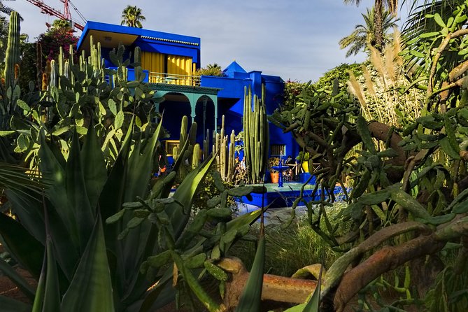 8 - Day Morocco Tour from Casablanca via Chefchaouen & Desert - Volubilis and Meknes Set the Stage for Fez
