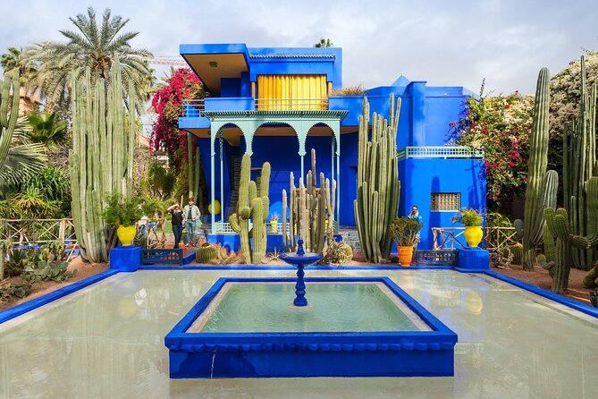 9 Days Private Guided Tour in Morroco - Day 5 Drive to Fez: Ifrane Stops and Fes el-Bali in a Riad