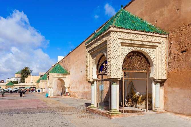 A Wonderful Private Day Trip to Volubilis, Moulay Driss Zarhoun, Meknès from Fez - Moulay Idriss La Grande Terrasse: A Focused, Free Scenic Stop