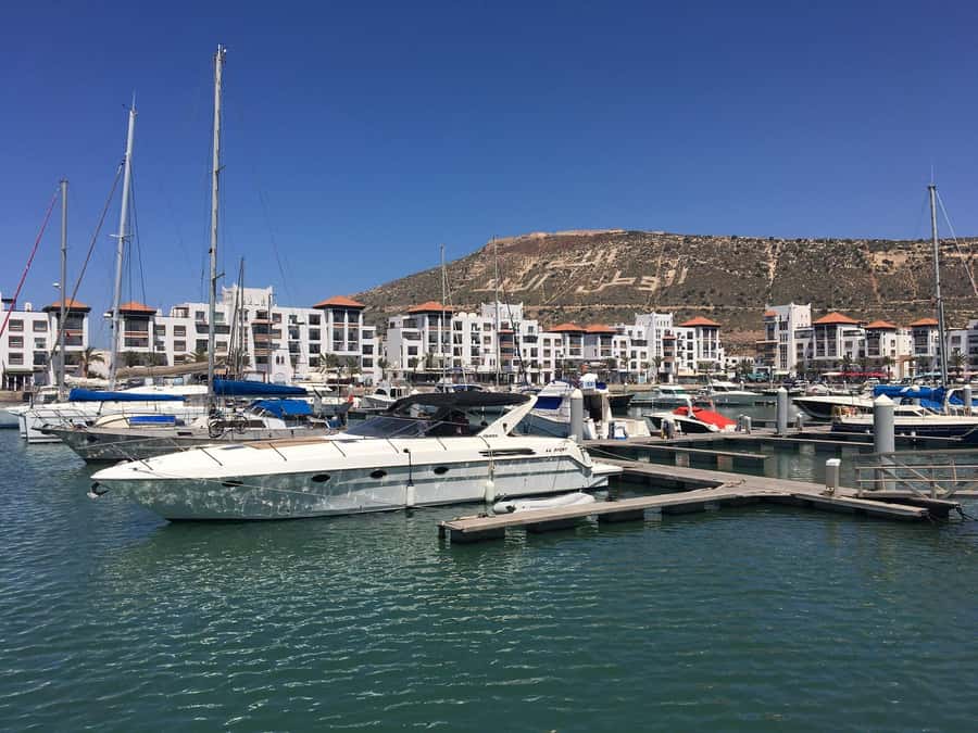 Agadir: Cable Car Ticket and Guided City Tour - Mohamed V Mosque: a short stop with strong atmosphere