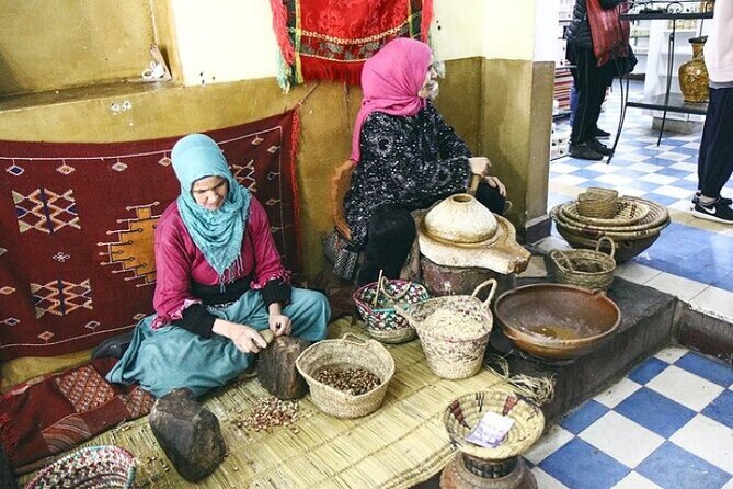 Agadir Guided old medina Tour With Hotel Transfer - Olaw Portuguese Garden and the Route Through New Streets