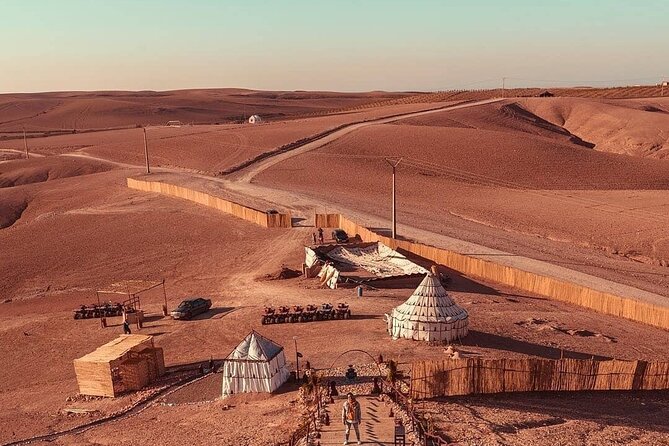 Agafay Desert dinner & camel ride with show - What to bring, what to expect, and small tips that help