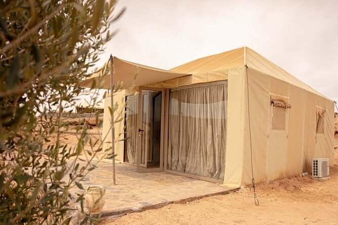 Agafay Desert Luxury Overnight Stay with Magical Dinner Shows - Dinner shows in Agafay: Fire Eaters, Gnaoua, and traditional music