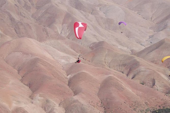 Agafay Desert Paragliding DUO Experience from Marrakech - Agafay Desert: why this tandem flight is worth the ride from Marrakech