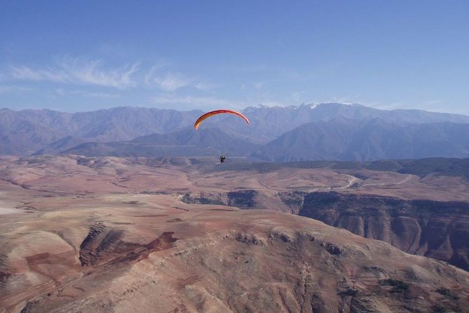 Agafay Desert Paragliding DUO Experience from Marrakech - The Marrakech pickup and scenic transfer, plus what to expect at the meeting spot