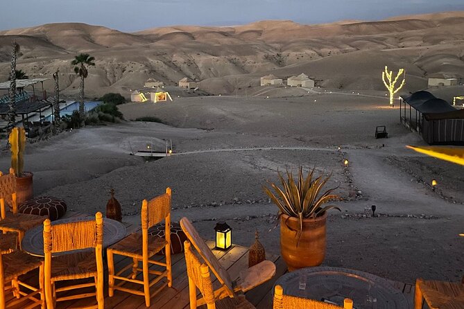 Agafay Desert: Quad bike and dinner Show - Bedouin-style camp at sunset: rugs, lanterns, and the slower pace
