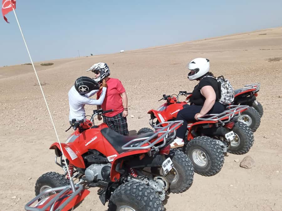 Agafay Desert: Quad Bike Experience with Lunch - Lunch in a Berber tent: what you eat and how the meal feels