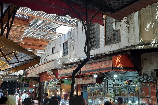 Authentic Fez tour - Pottery factory time: watch clay turn into craft