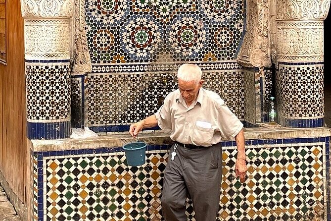 Authentic Fez tour - Kairaouine Mosque: a living institution, not a dead postcard
