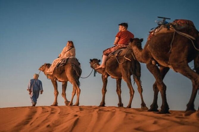 Camel Trekking & 1 Night in Merzouga Desert Camp - Day 1 at 5:00 pm: Mint Tea, 4 Hours of Camel Trek, and the Sunset Setup