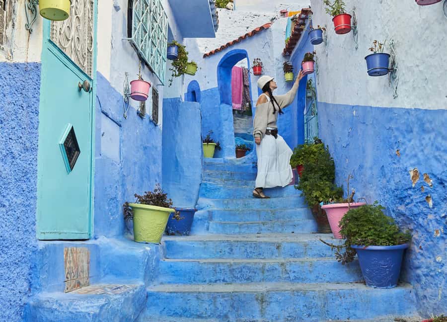 Casablanca: 6-Day Tour To Marrakech Via Chefchaouen & Desert - Food and Comfort: Riads, Private Bathrooms, and What to Budget for Lunch