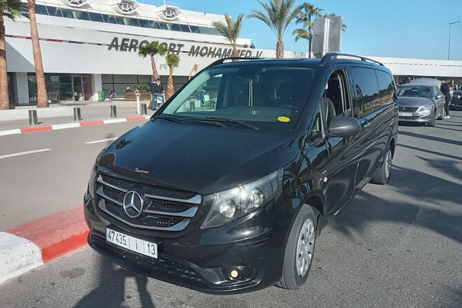 Casablanca Airport (CMN) to Casablanca City Center Private Transfer - Finding your driver at the terminal exit
