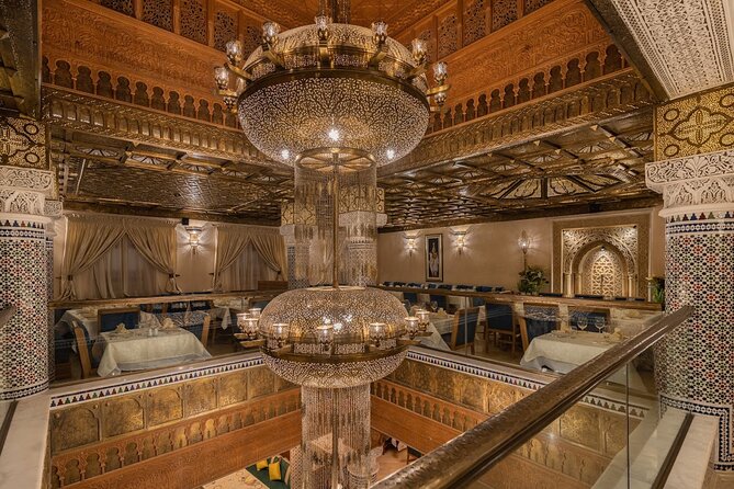 Casablanca City Night Tour and Traditional Moroccan Dinner - Pickup, comfort, and the guide’s role in making it easy