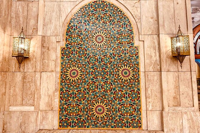 Casablanca City Tour: Hassan II Mosque, Arab League Park & Sights - Arab League Park and Notre Dame of Lourdes: a city-with-contrasts stretch