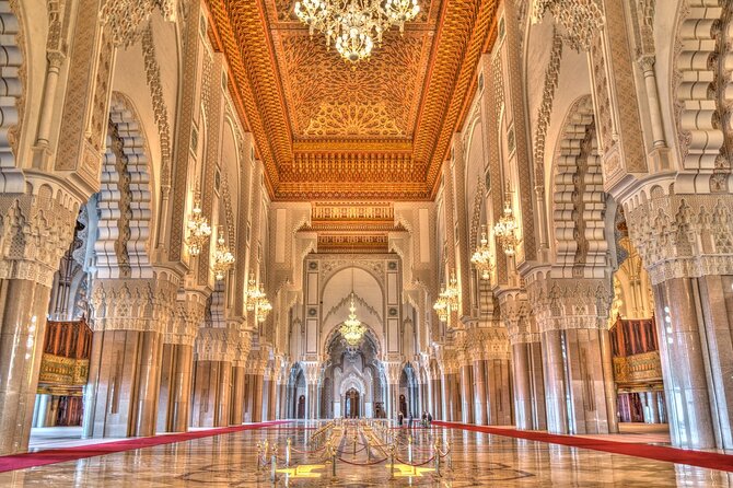Casablanca City Tour: Hassan II Mosque, Medina & Hidden Gems - Corniche and Mohammed V Square: coast views plus colonial architecture