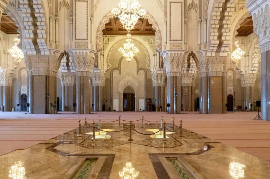 Casablanca City Tour with Hotel Pickup and drop off - Old Medina narrow streets and Habous Quarter stops that teach you the city