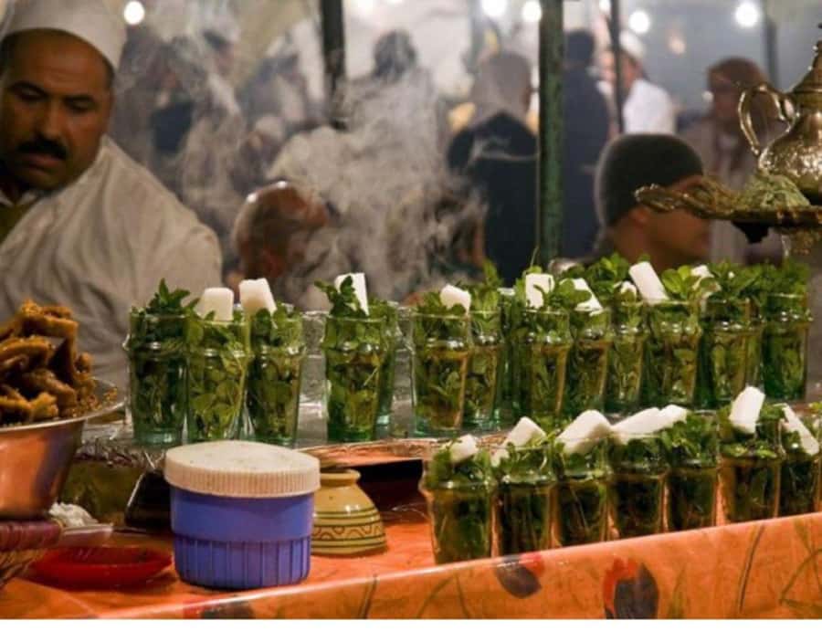 Casablanca: Food Tour with Tastings in Quartier Habous - Old Medina market break: shopping time with guided orientation