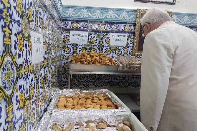 Casablanca Food Tour - Stop 2 at Marche Central Casablanca: selecting seafood, then eating it cooked