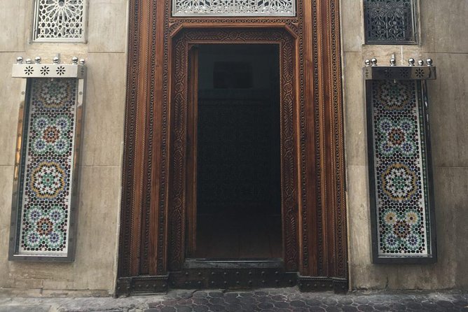 Casablanca: Guided City Tour - Hassan II Mosque, minaret views, and that ocean-side setting
