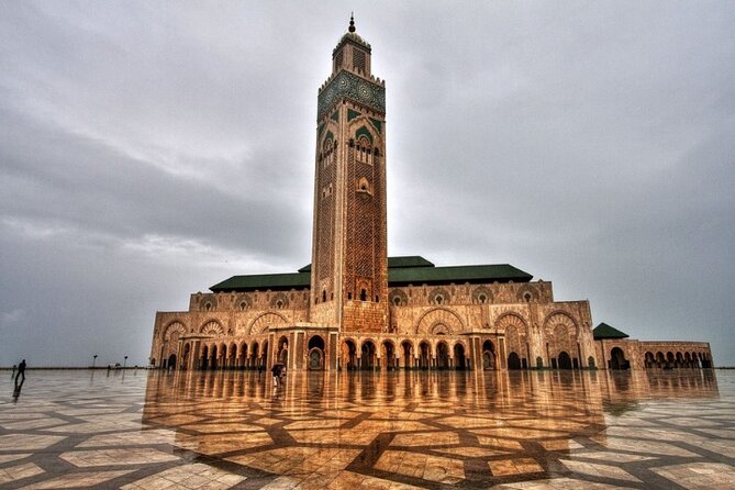 Casablanca Guided Tour with professional guide and lux vehicle - Hotel pickup and private touring with a luxury car