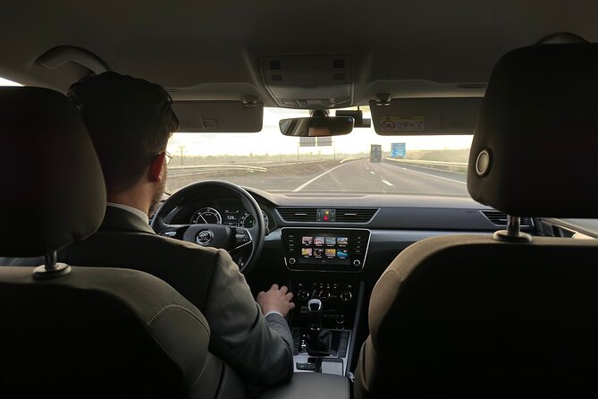 Casablanca Private Transfer from Hotel Accommodation To Airport - The airport drop-off: what changes when a driver escorts you