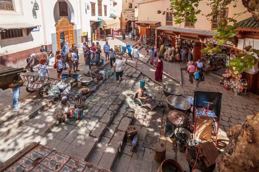 Casablanca to Fez: Scenic & Historical Day Trip with Lunch - Lunch in the medina: a real break, not a rushed meal