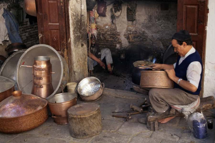 Casablanca to Fez: Scenic & Historical Day Trip with Lunch - Craft and shopping stops: manage them without killing your curiosity