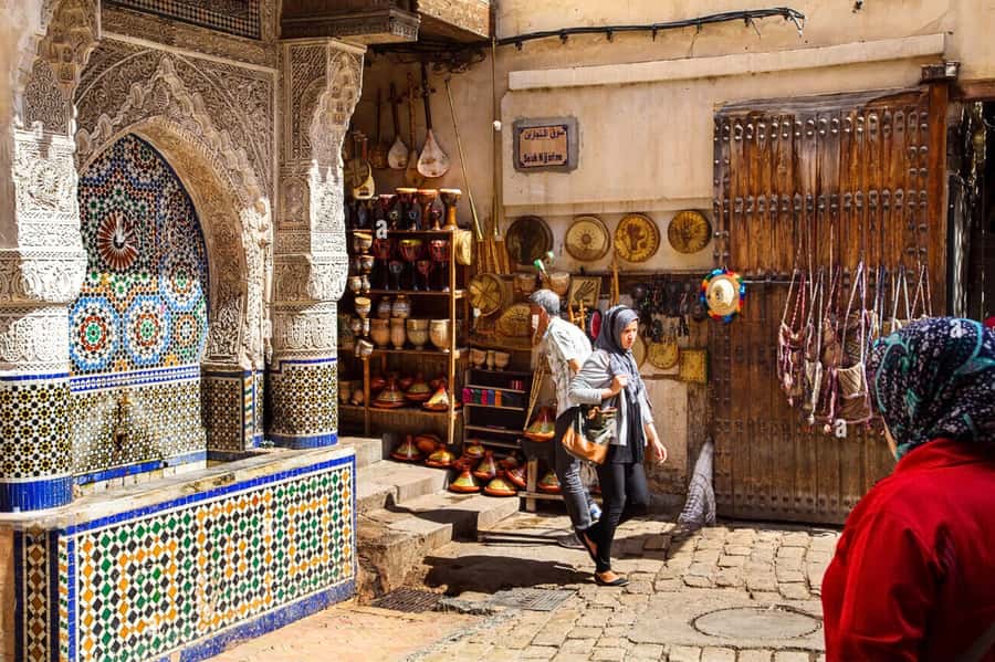 Casablanca to Fez: Scenic & Historical Day Trip with Lunch - First orientation in Fez: University of Kairaouine and the big picture