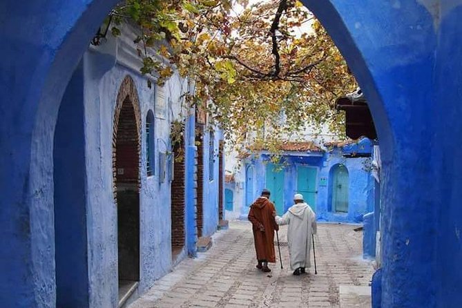 Chefchaouen Day Trip! The Blue Pearl - Getting There in Comfort: Pickup and the AC Minivan