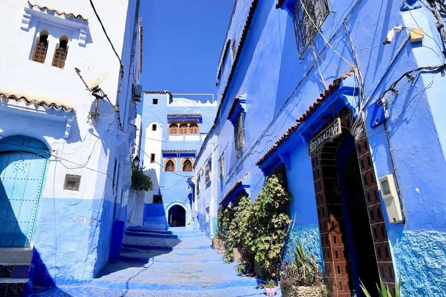 Chefchaouen tour guide - The Medina loop: blue alleys, shopping time, and photo stops