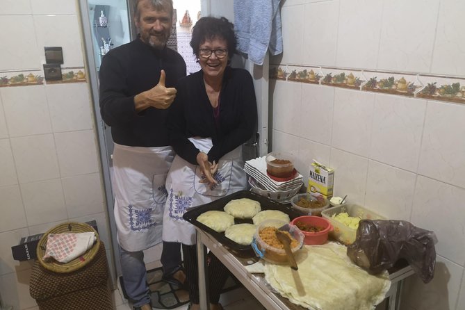 Cours de cuisines chez l'habitant - Mint tea, your hosts Abdul and Fatima, and a real family pace