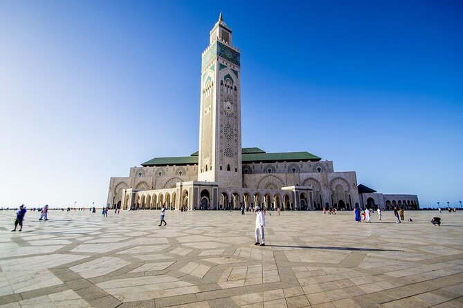 Day Trip To Casablanca from Marrakech - Hassan II Mosque: The Main Event, Plan for the Fee and the Dress Code
