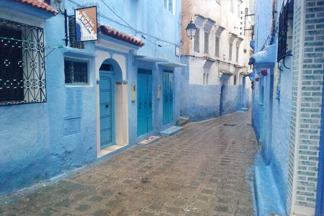 Day Trip to Chefchaouen from Fes Private /Small Group - Exploring the Chefchaouen Medina with a real guide