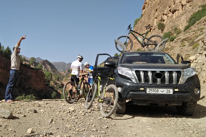 Day Trip to Imlil and Atlas Mountains from Marrakech - The support vehicle trick, why it makes the pass feel doable