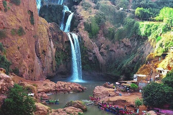 Day trip to OUZOUD waterfall with guide&boat ride from Marrakech - Meeting your local guide and walking the cascades