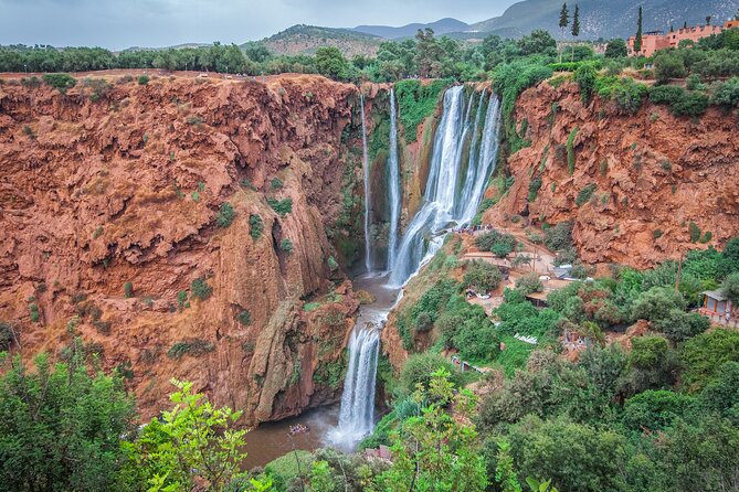 Day Trip to Ouzoud Waterfalls with Guide and Boat Trip - The 1-hour free time window for pools, photos, and a breather