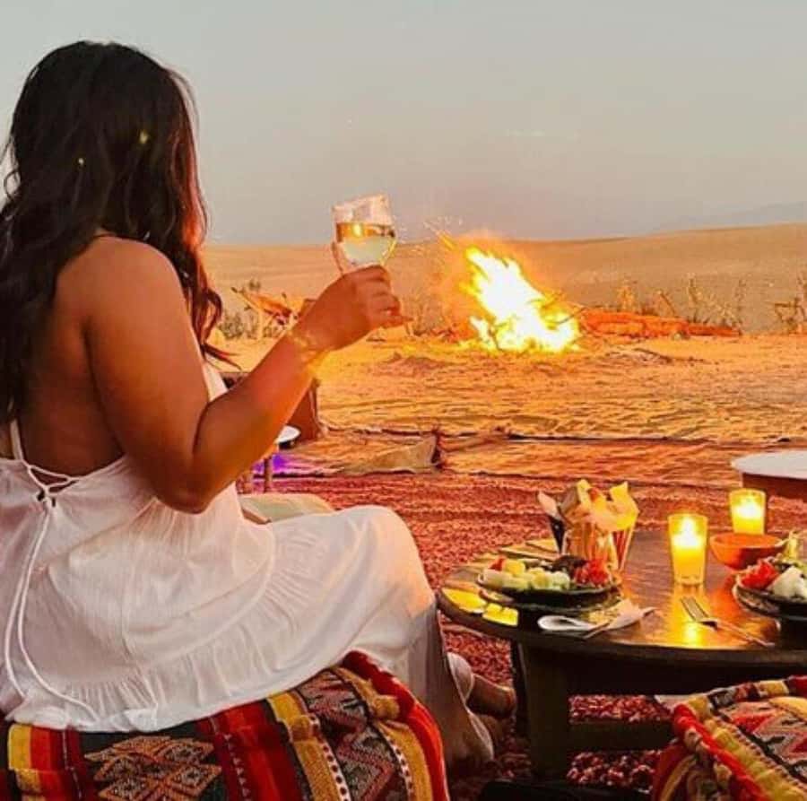 DINNER IN AGAFAY DESERT UNDER THE STARS WITH SHOW AND CAMELS - How the 5-hour plan works, from hotel pickup to drop-off