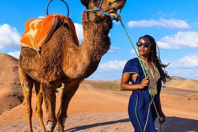 Dinner Show & camel ride with sunset views - Live music, fire show, and fireworks: what’s actually happening