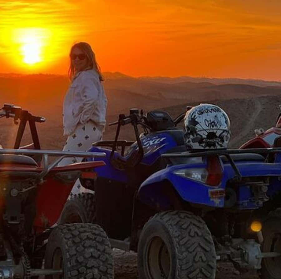Dinner show in agafay Desert 1h quad bike & 20 min camels - Key Points to Know Before You Go