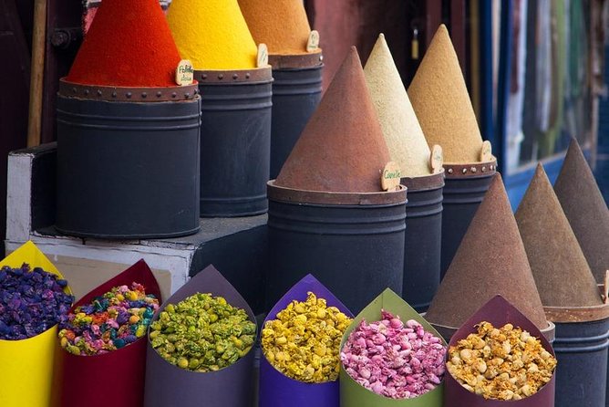 Discover Fez's and its hidden secrets - Bab Boujloud: closing the loop with a classic Fez landmark