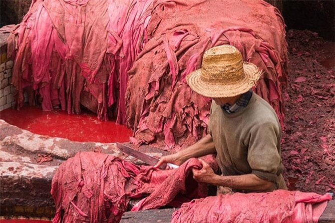 Discover the city of Fes on foot with the best guides - Stop 2: Chouara Tannery, classic leather craft and those famous vats