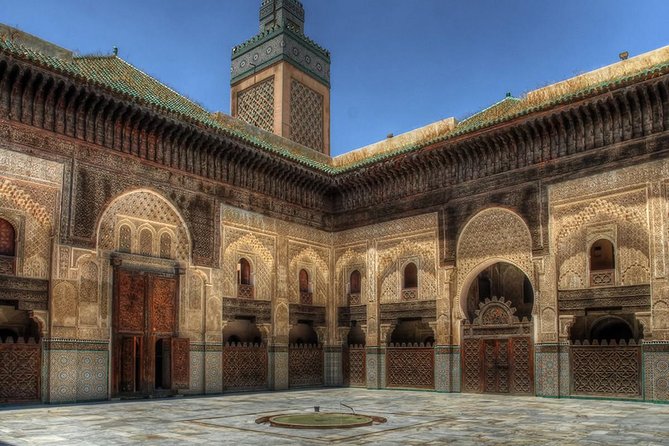 Discover the secrets of the Medina of Fez: guided cultural tour (private) - Bab Bou Jeloud and the art of entering the medina smoothly