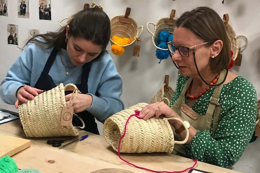 Embroider Your Name in Arabic Calligraphy – Marrakech Medina - FAQ