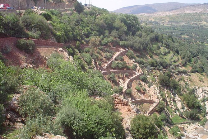 Emin Evry's Cave and Ouzoud waterfalls - Demnate: the stop built around legends and an unusual place-name story