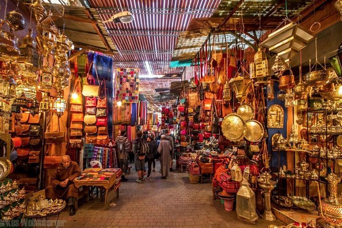 Enchanting Half-Day Journey of Marrakech into History & Culture. - Koutoubia Mosque Square: Construction, Minaret Details, and Prayer Ceremony Talk